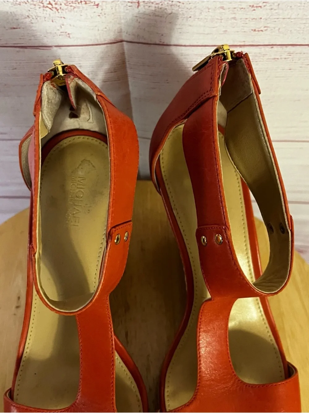 Michael Kors Salmon Color T Strap Open‎ Toe Wedge Sandal Size 8